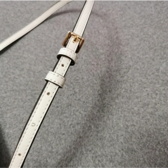 Authentic Michael Kors Jet Set Envelope Crossbody | Vanilla Signature | NWT - Picture 11 of 11